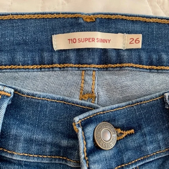 Levi's Super Skinny Jean - Picture 5 of 5